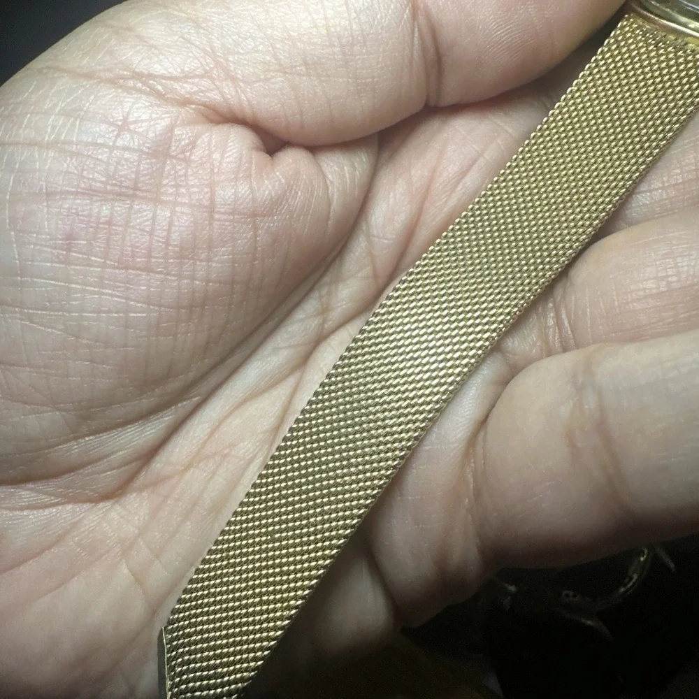 Working VTG Timex Electronic Tigers Eye Dial Cellini Style Gold Tone Watch 29mm